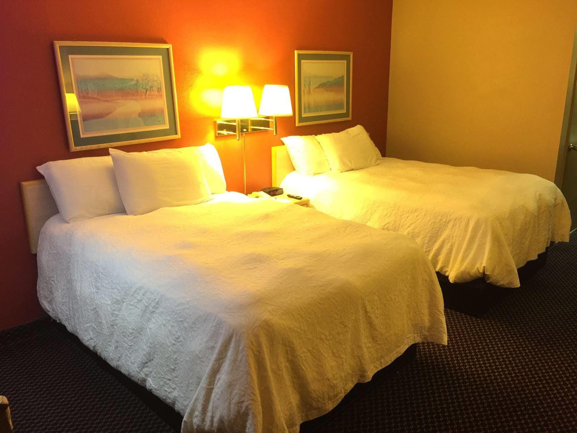 Americas Best Value Inn - Garden City Exterior photo